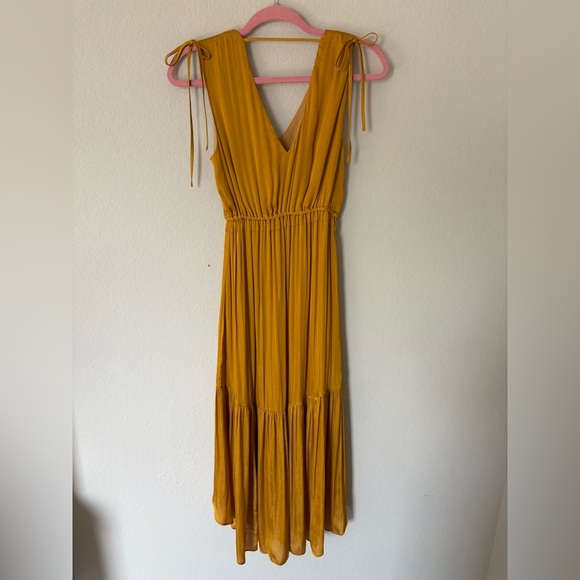 Banana Republic PETITE SATIN RUCHED MAXI DRESS - Picture 5 of 8